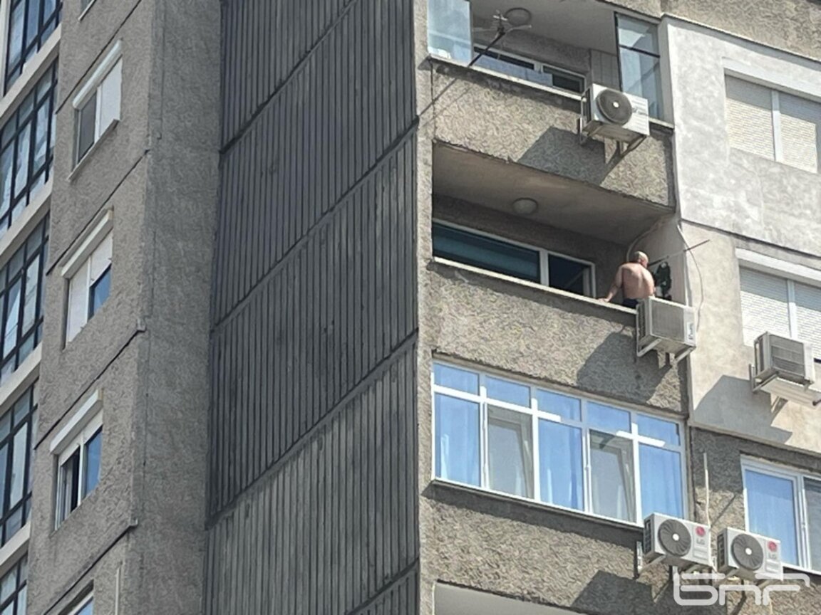 Мъж заплашва да скочи от жилищна сграда в Стара Загора
