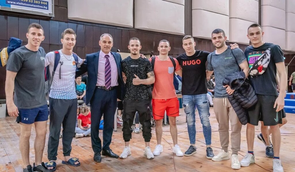 142 години гимнастика във Варна