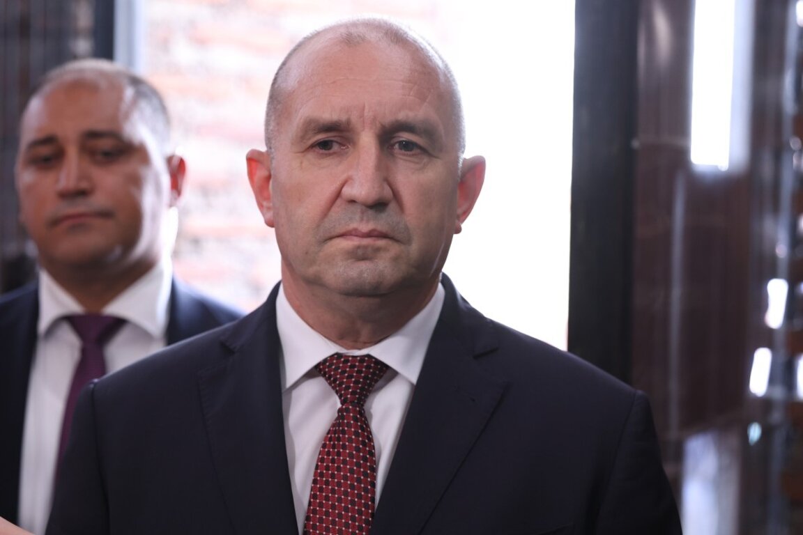 Румен Радев