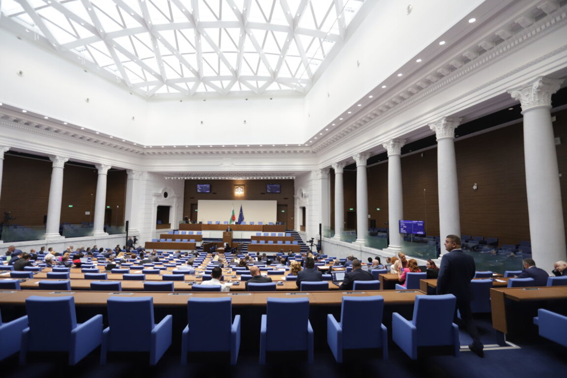 Временна парламентарна комисия ще изяснява сигурността на машинното гласуване