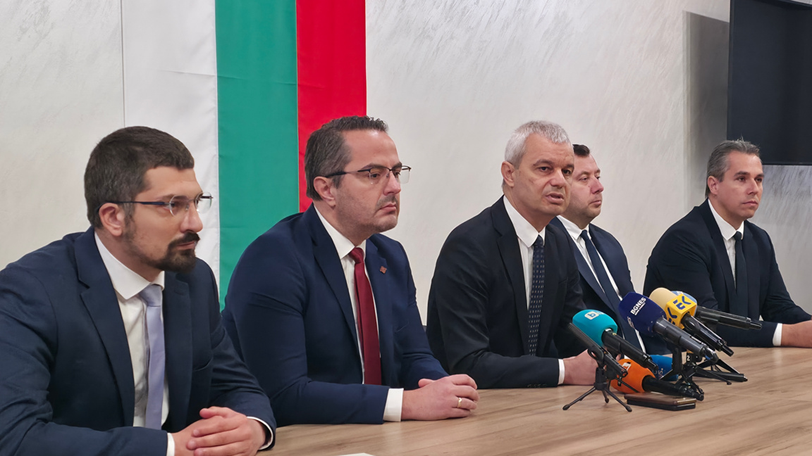 Костадинов заяви, че "Възраждане" няма да подкрепи Гюров на балотажа