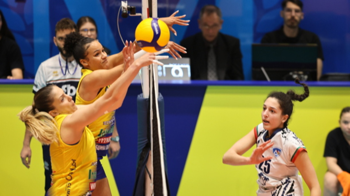 Марица поведе на Левски за титлата по волейбол