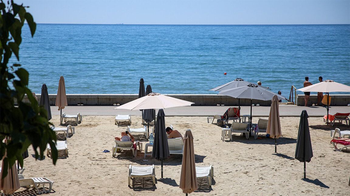 Los centros marítimos en la costa del mar Negro comenzaron a contratar personal para el verano