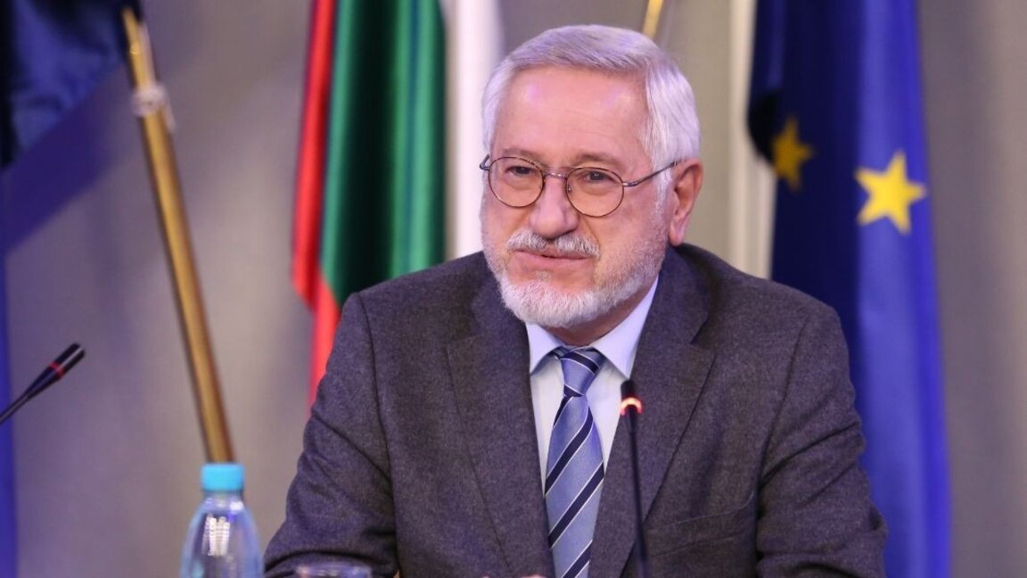 Проф. Ангел Димитров