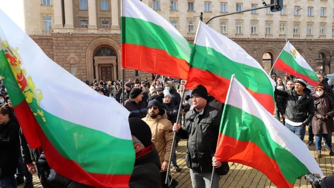 "Сюжети от деня" с Иван Лазов