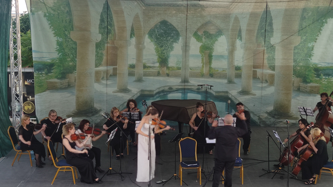 С грандиозен спектакъл и 3D холограми завършва "Balchik Classic Days"