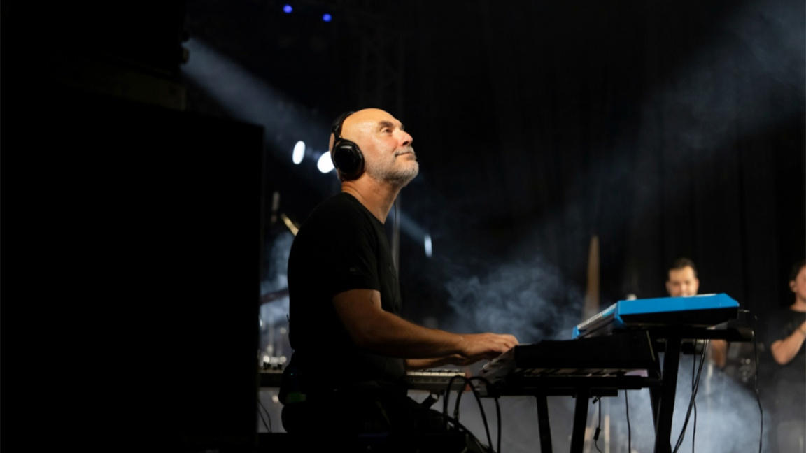El jazzman Martín Denev: de la belleza y las personas “luminosas”