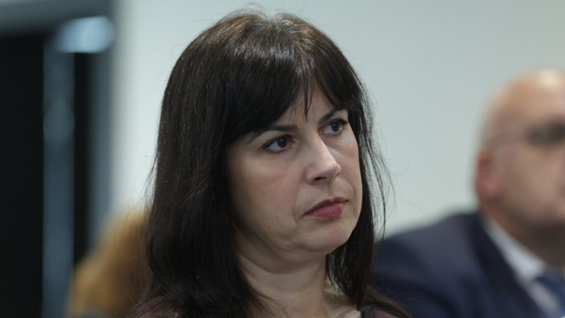 Адела Качаунова