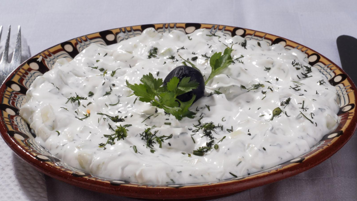 Bulgarischer „Sneschanka“-Salat führt Weltrangliste für Gerichte mit Gurken an