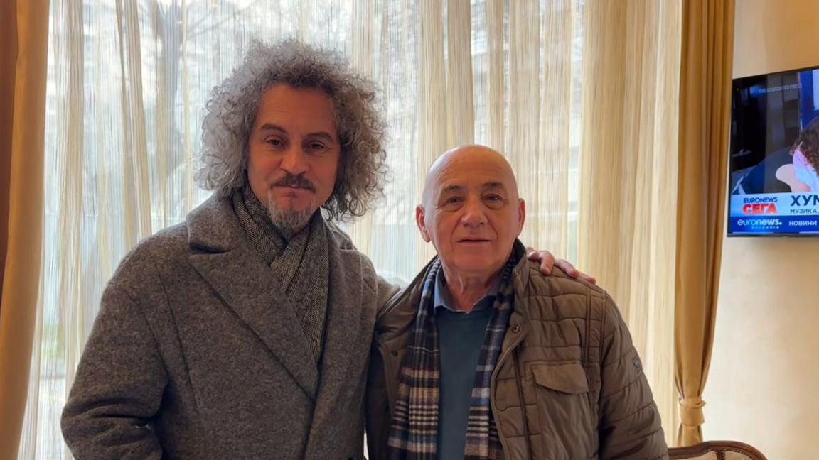 El pintor albanés Artan Shabani visita Sofía 