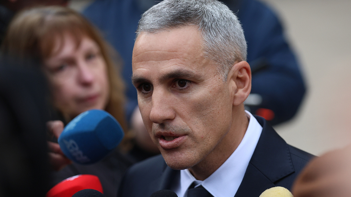 Йотова ще връчи мандат за служебно правителство на Андрей Гюров