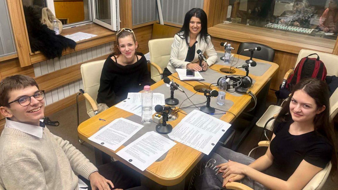 Верен, Карина, Галя Георгиева и Александра