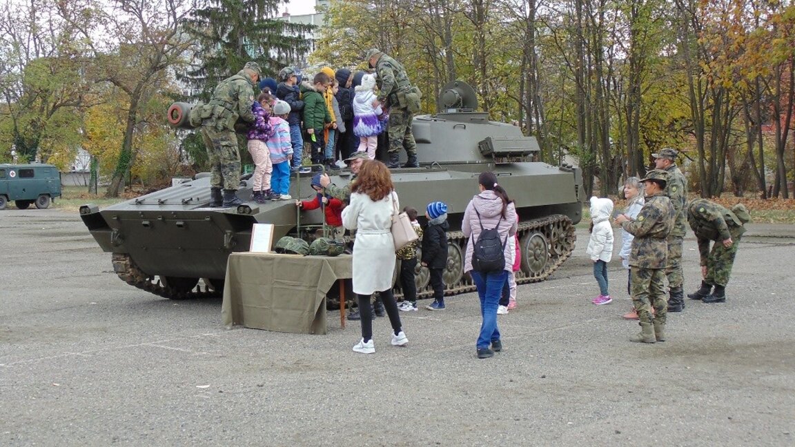 Отворени врати в 61-ва Стрямска механизирана бригада