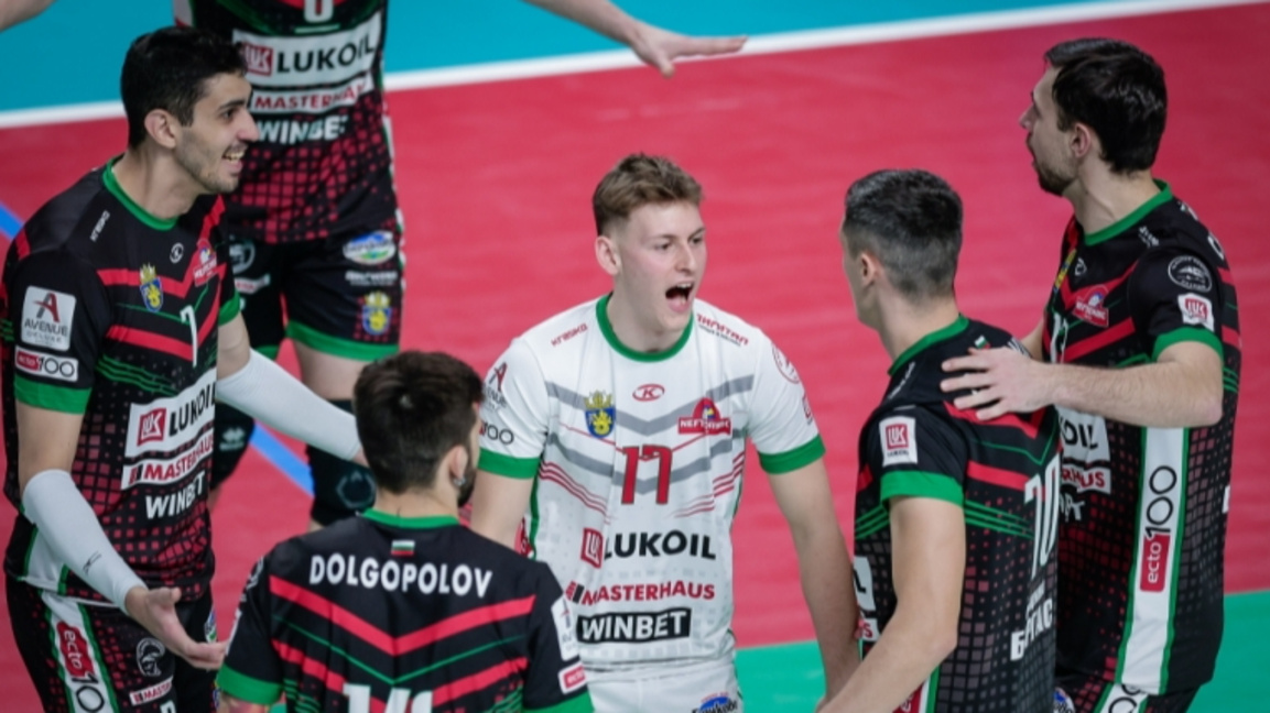 Волейболистите от "Нефтохимик 2010" играят полуфинал за Купата на България 