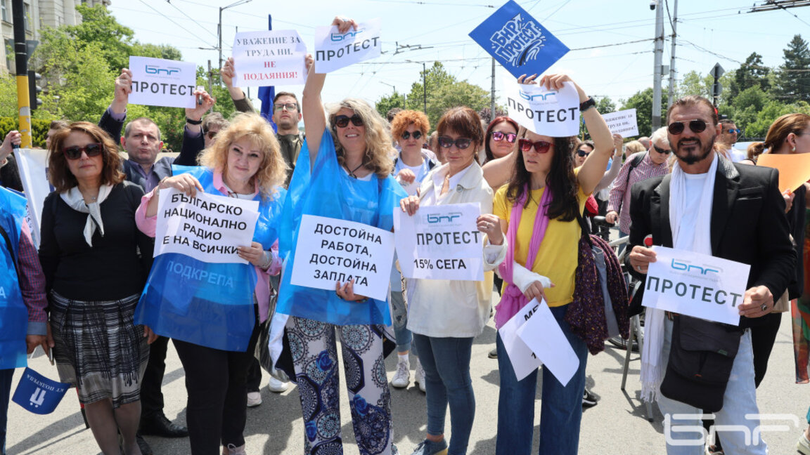 Общественные СМИ вышли на протест