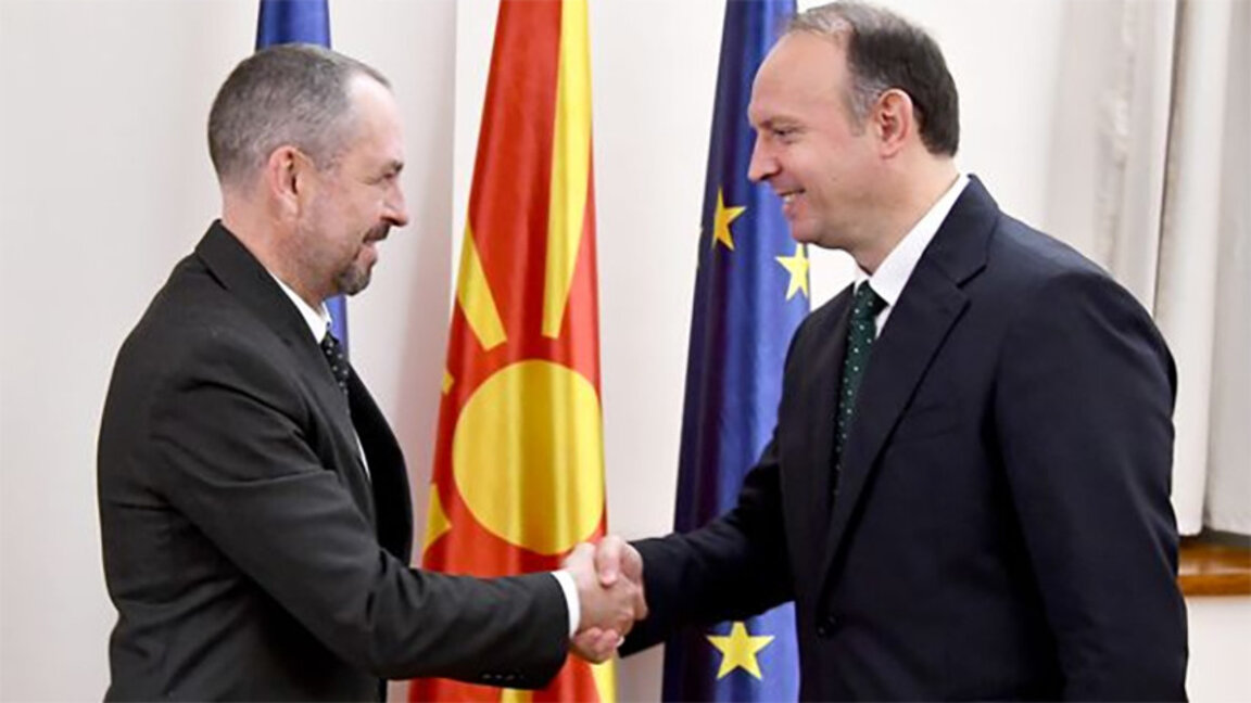 La UE insta a Macedonia del Norte a incluir a los búlgaros en la Constitución del país