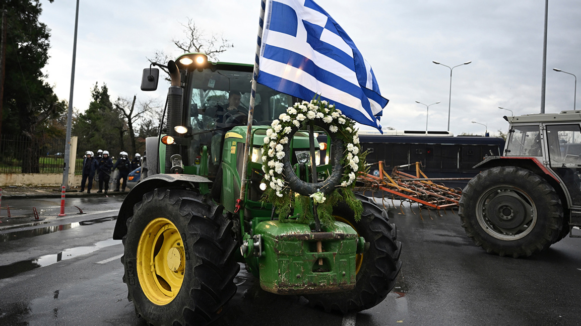 Vazhdojnë protestat e fermerëve grekë