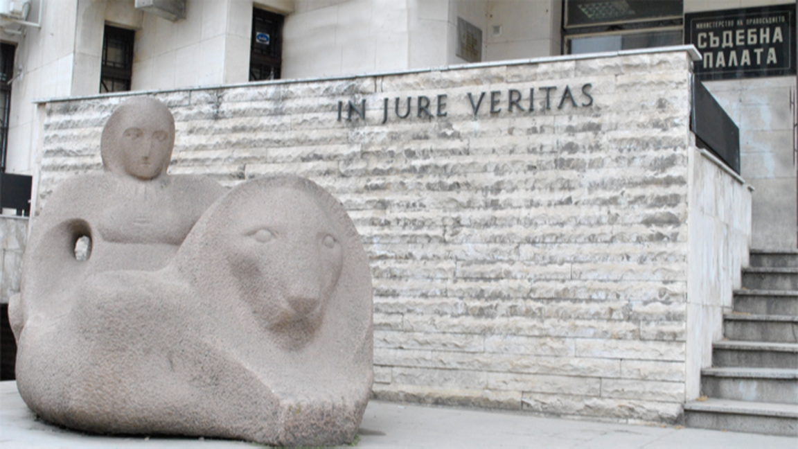 Съдът във Велико Търново остави в ареста обвинен за блудство с дете