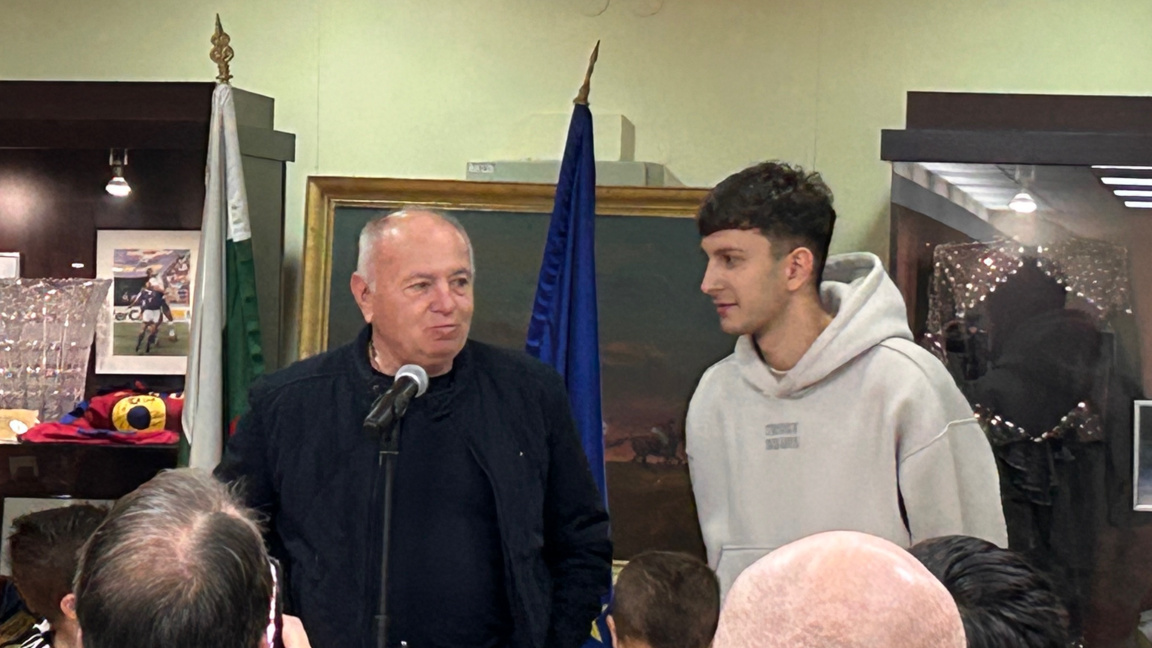 Представиха първи брой на списание "Слав...