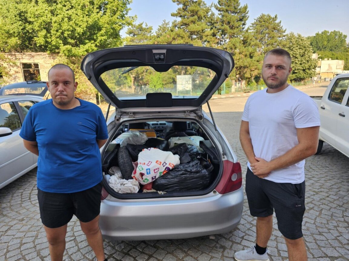 Още доброволци се включват да помагат в опожареното село Воден (ОБНОВЕНА)