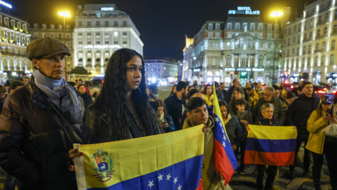 Венецуелци протестират в Лисабон срещу встъпването на Николас Мадуро като президент на Венецуела - 9 януари 2025