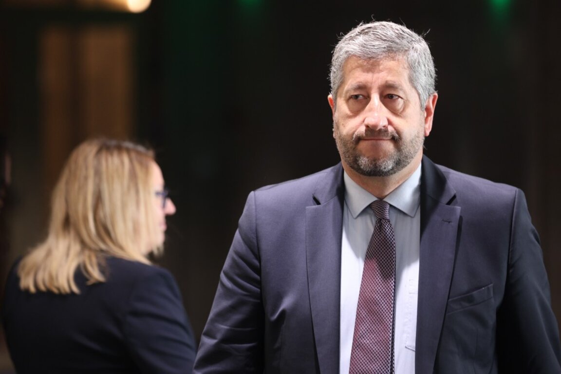 Христо Иванов в кулоарите на НС, 19 юни 2024 г.