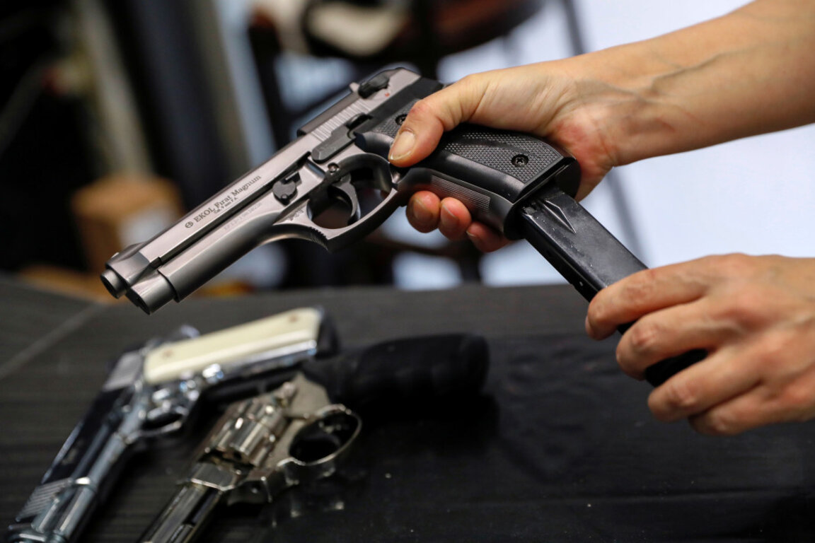 Осем жертви на стрелба в училище в Австрия