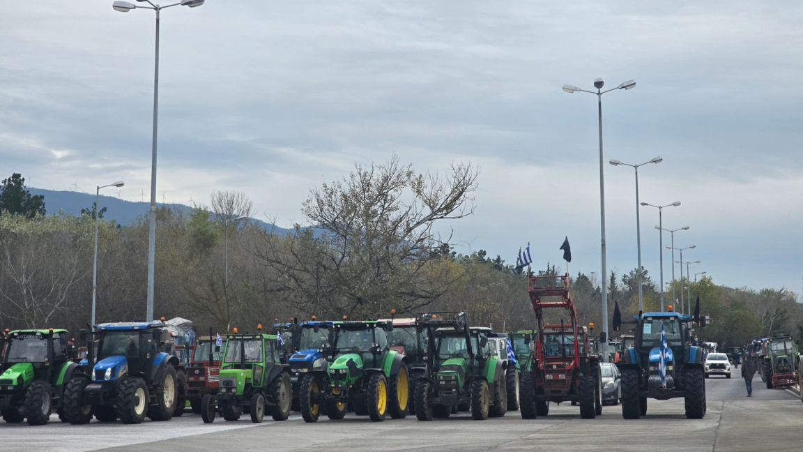 Греческие фермеры снова перекрыли границу между Грецией и Болгарией