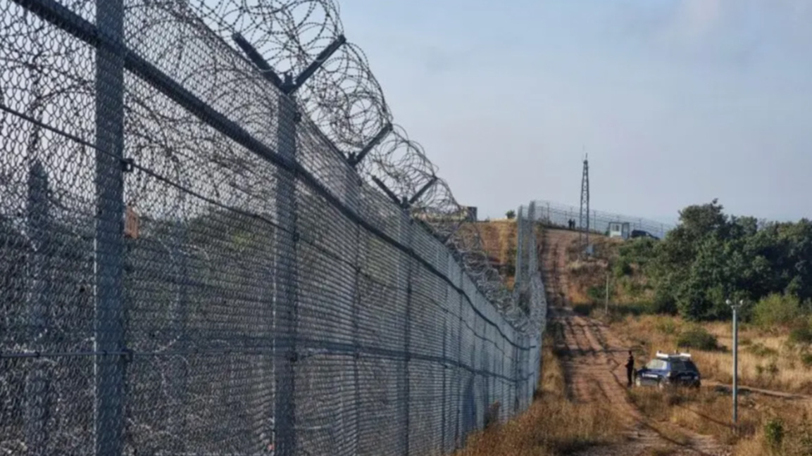 Нови 510 превозни средства и 34 дрона охраняват границата