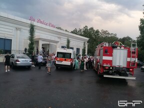 Падна таван на сватбен салон в Кърджали. Има пострадали (ВИДЕО. СНИМКИ. ОБНОВЕНА)