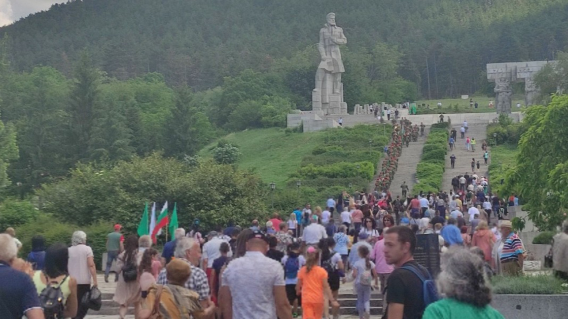 Митинг-поклонение пред паметника на Ботев в Калофер
