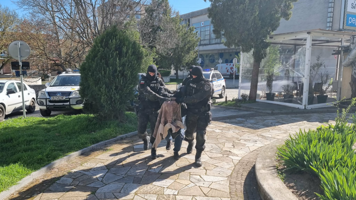 Задържането на заподозрения в Харманли днес.