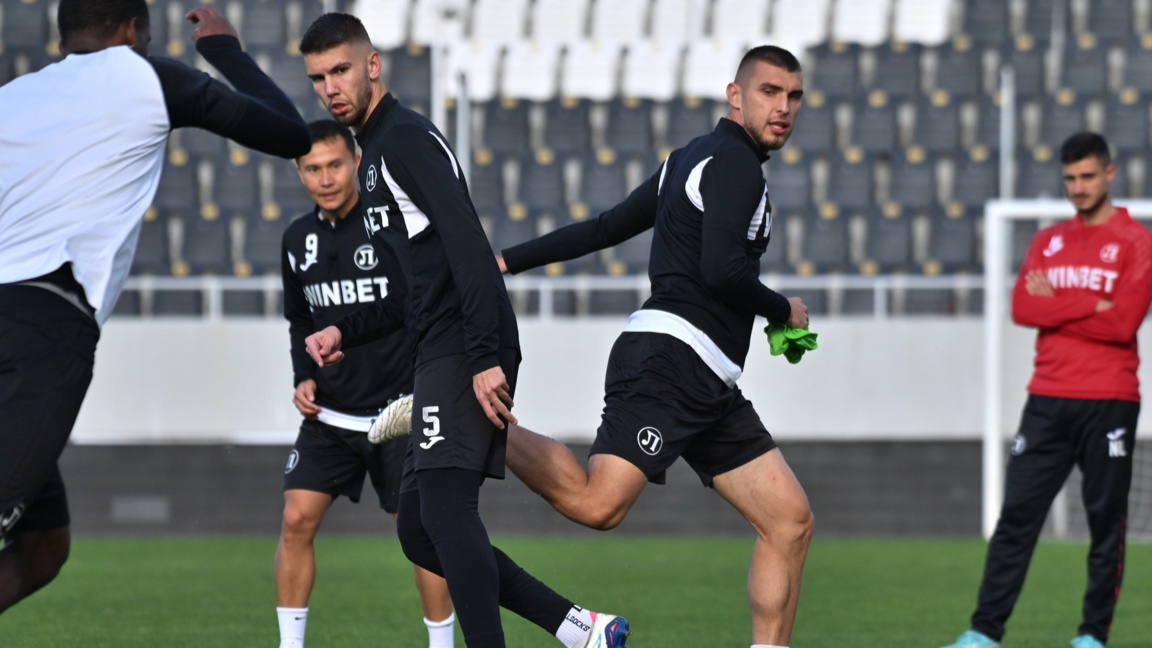 "Черно-белите" отиват за 3 точки в Добрич