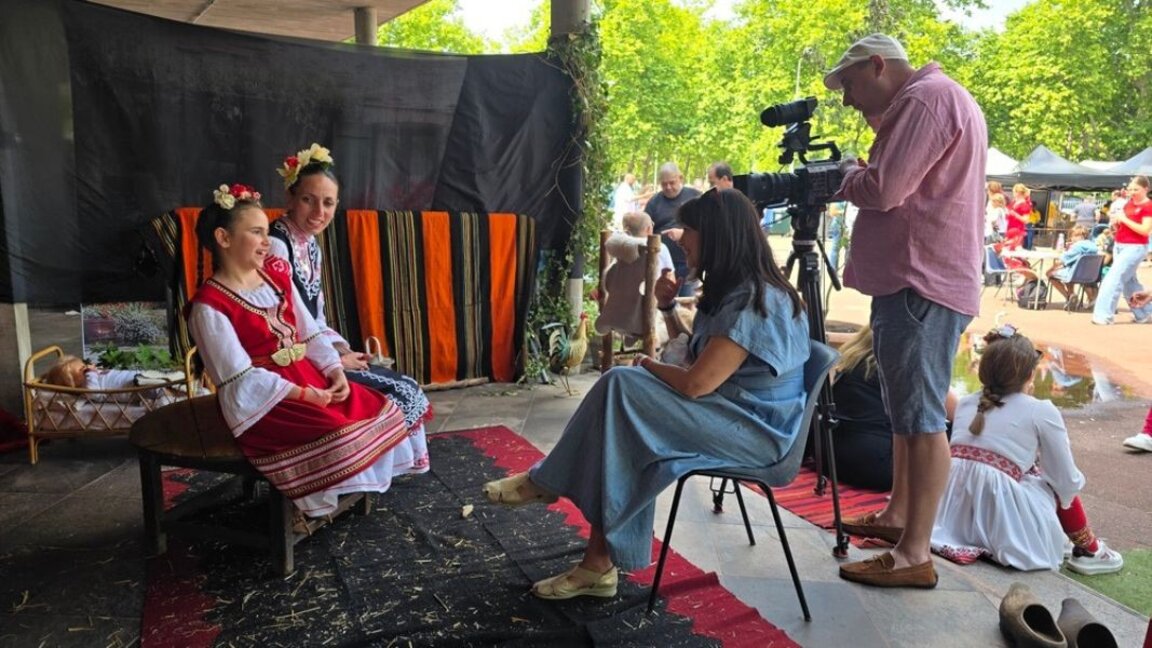 Der Rhythmus und die Energie der bulgarischen Folklore haben die Kraft, Gemeinschaften zu schaffen