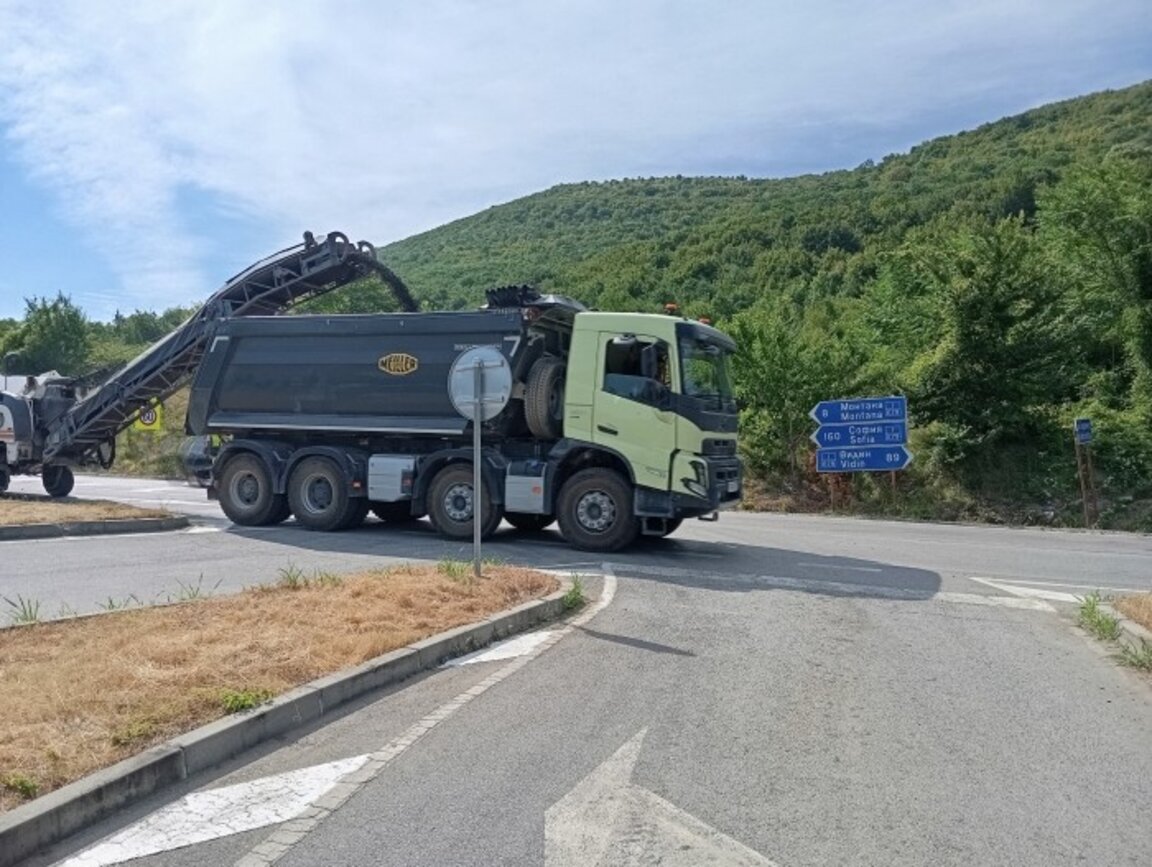 Ремонтира се отсечката между Долна Вереница и Смоляновци