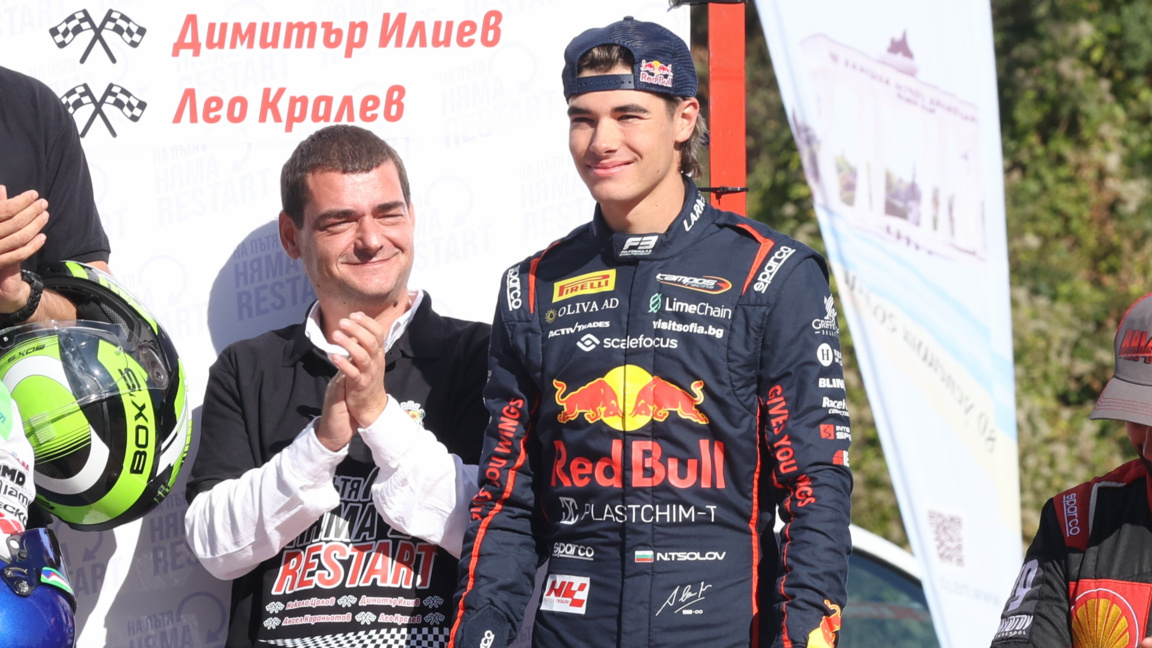 Никола Цолов