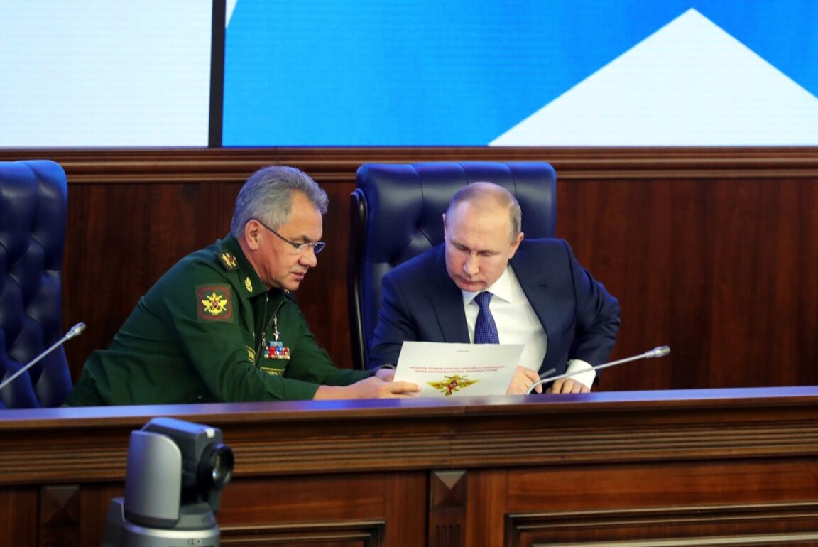 Сергей Шойгу и Владимир Путин