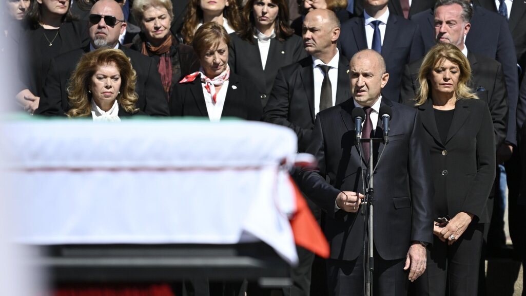 Thousands welcome the remains of Tsar Samuil in Sofia