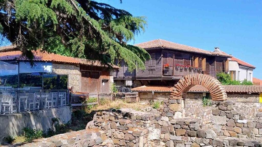 Apollonia: High art to the sound of the lapping sea waves