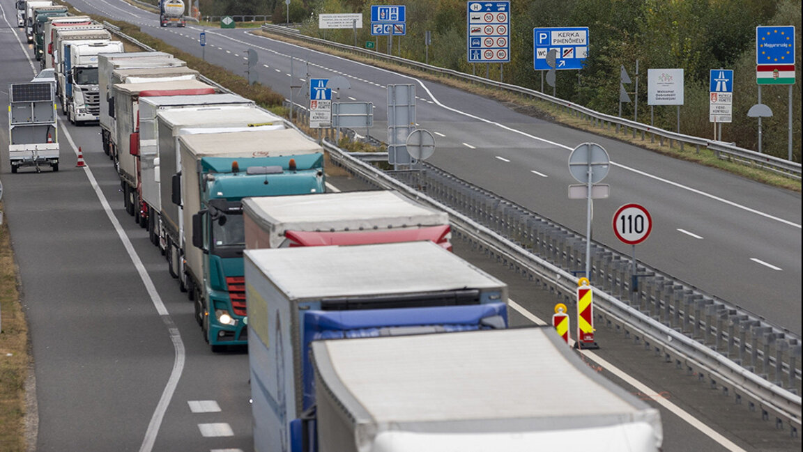Vetëm 8 për qind e eksporteve bullgare në BE janë nga uji dhe ajri, dhe pjesa tjetër nga toka, kryesisht nëpërmjet transportit automobilistik.