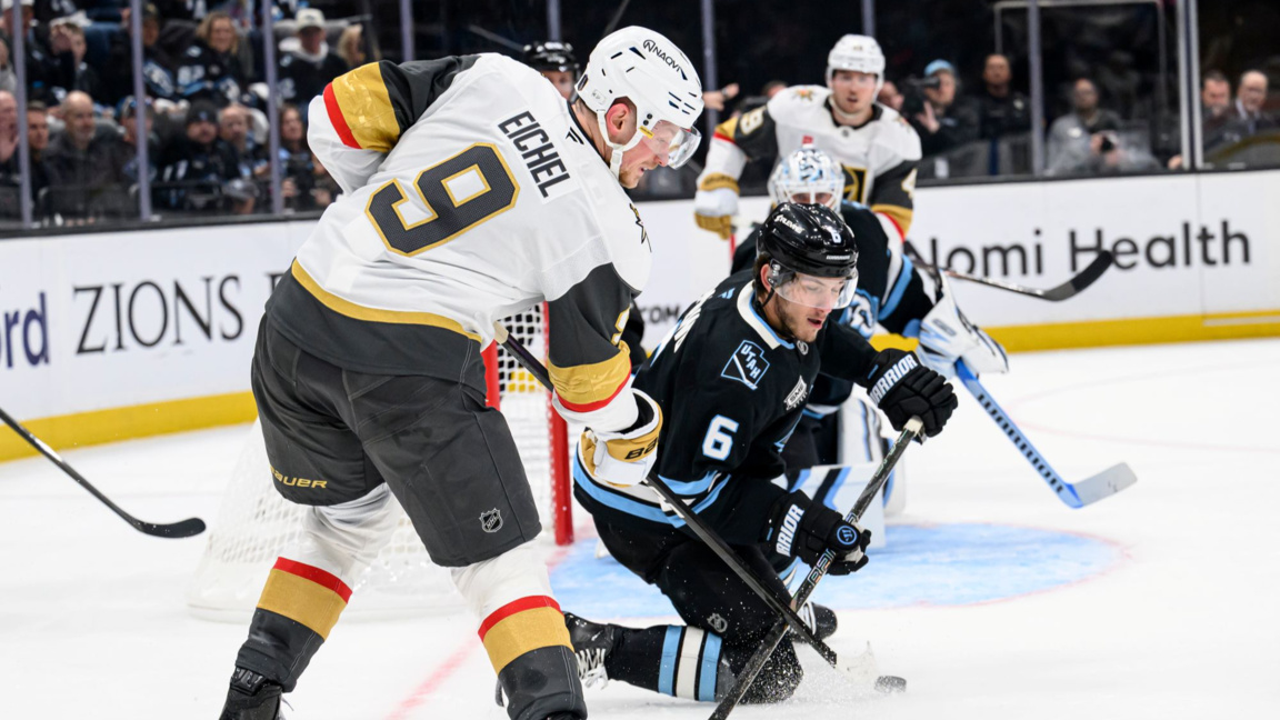 Хокеистите на Вегас Голдън Найтс (в бели фланелки) спечелиха срещу Юта Мамут.