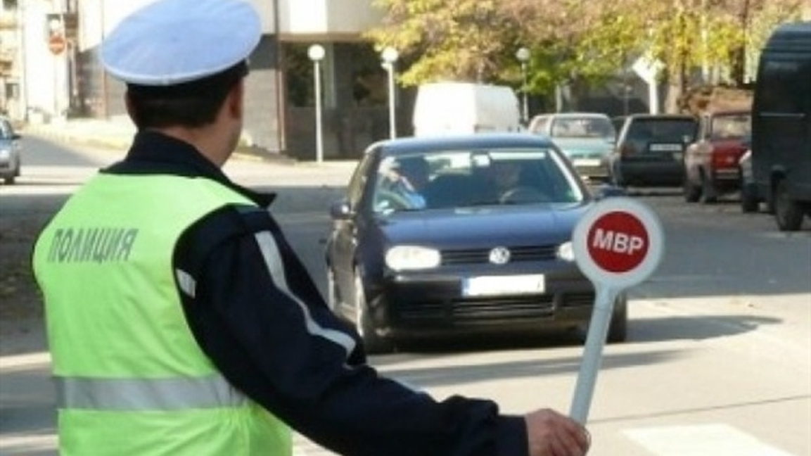Арестуваха двама пияни шофьори в Смолянско, единият е карал с над 3 промила