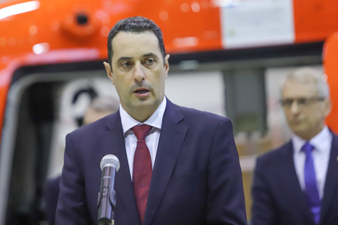 Представиха официално първия медицински хеликоптер