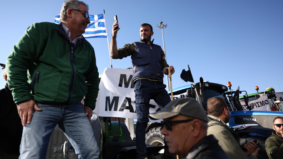 Гръцките фермери засега няма да преговарят с правителството