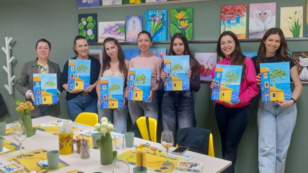 ART ROOM - мястото, където изкуството оживява, а всеки човек открива твореца в себе си!