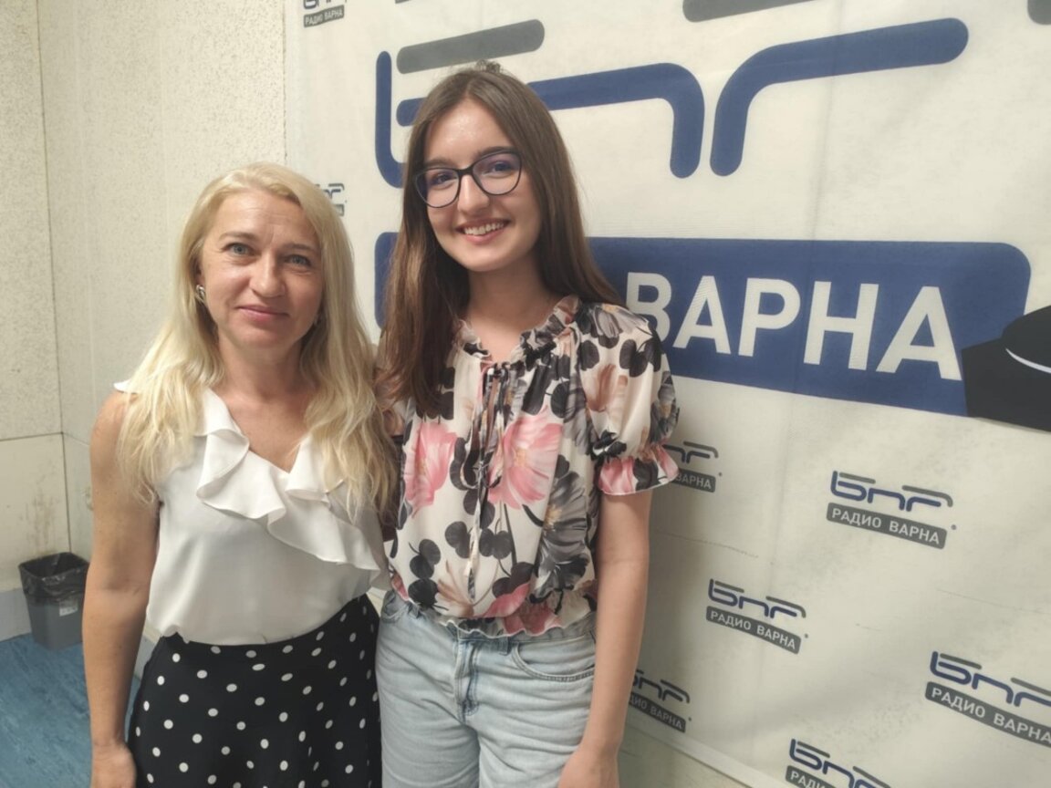 Даниела Цочева - инициатор на проекта и Йоана Василева - участничка
