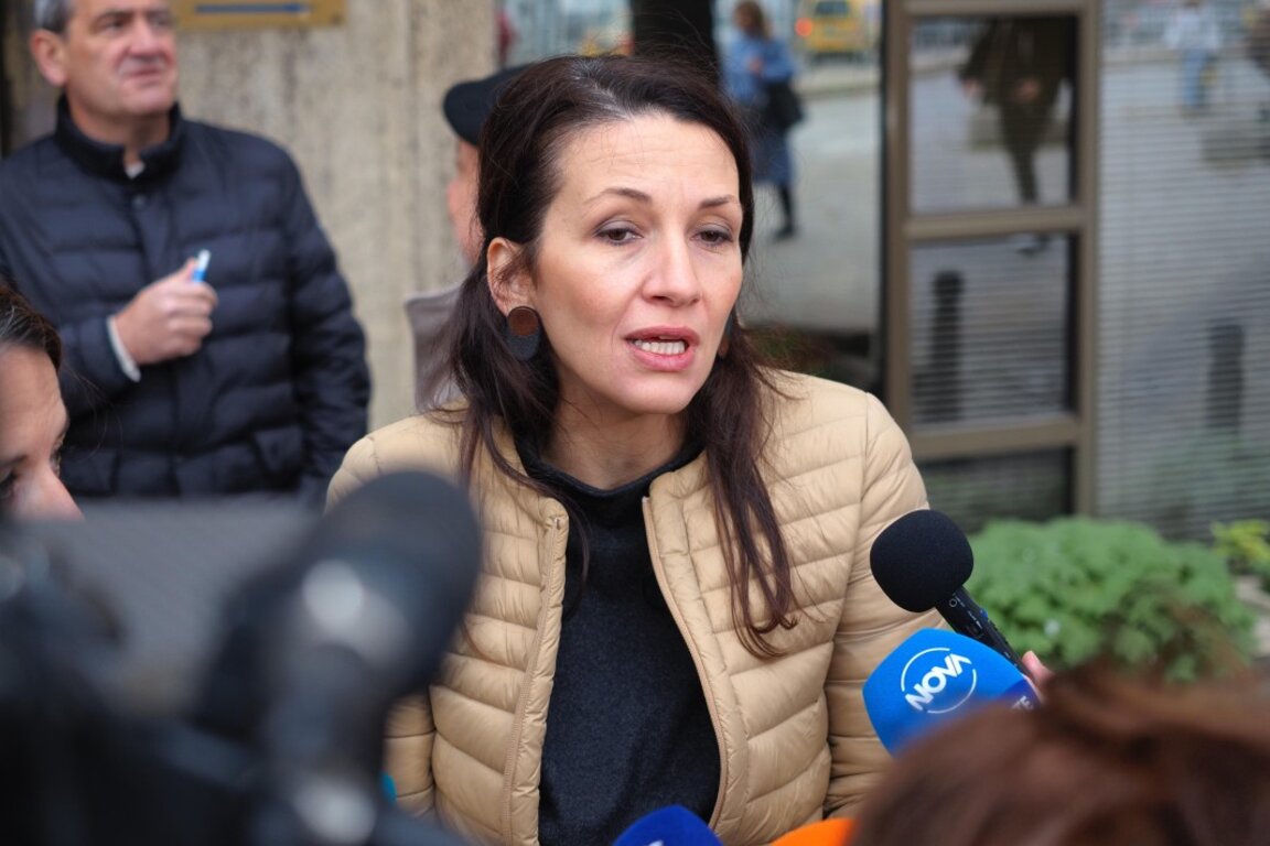 Надежда Рангелова: Детската болница ще се построи, проблемът е в изпълването ѝ със съдържание