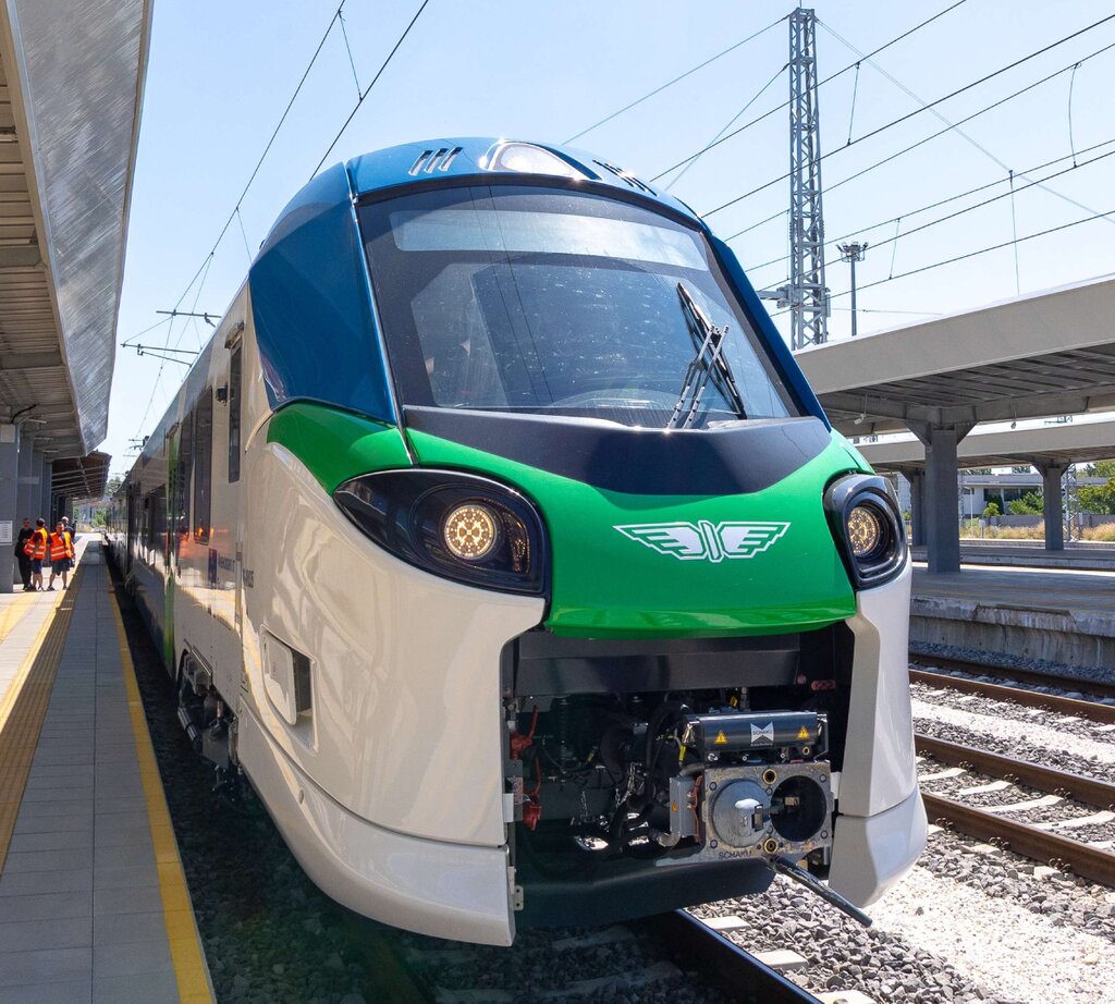 Die ersten 12 von insgesamt 35 neuen Elektrozügen für Bulgarien sind fertig