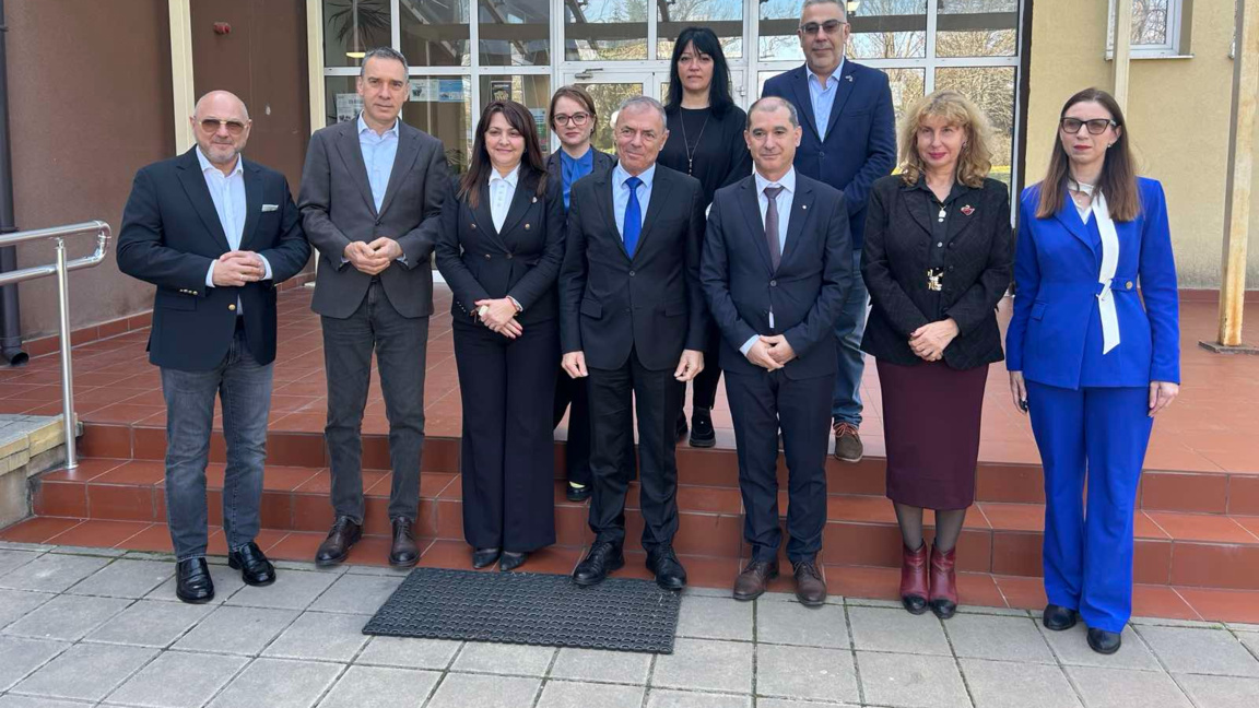 Министър Игнатов подкрепи развитието на БДУ „Проф. д-р Асен Златаров“