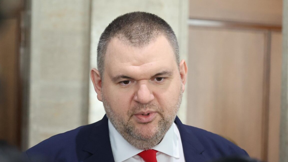Пеевски след победата в Пазарджик: Политиката за хората се прави всеки ден!